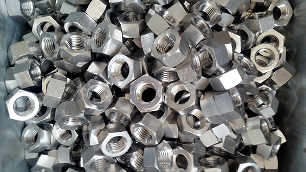 不銹鋼標準件的材料選擇要考慮的因素有哪些？